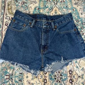 Levi high waisted shorts